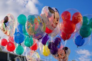 Read more about the article The Magic of Multigenerational Travel to Disneyland: A Guide to Planning an Unforgettable Family Adventure