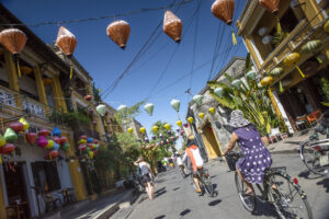 Read more about the article The Rise of Multigenerational Travel: Why More Families Are Exploring the World Together