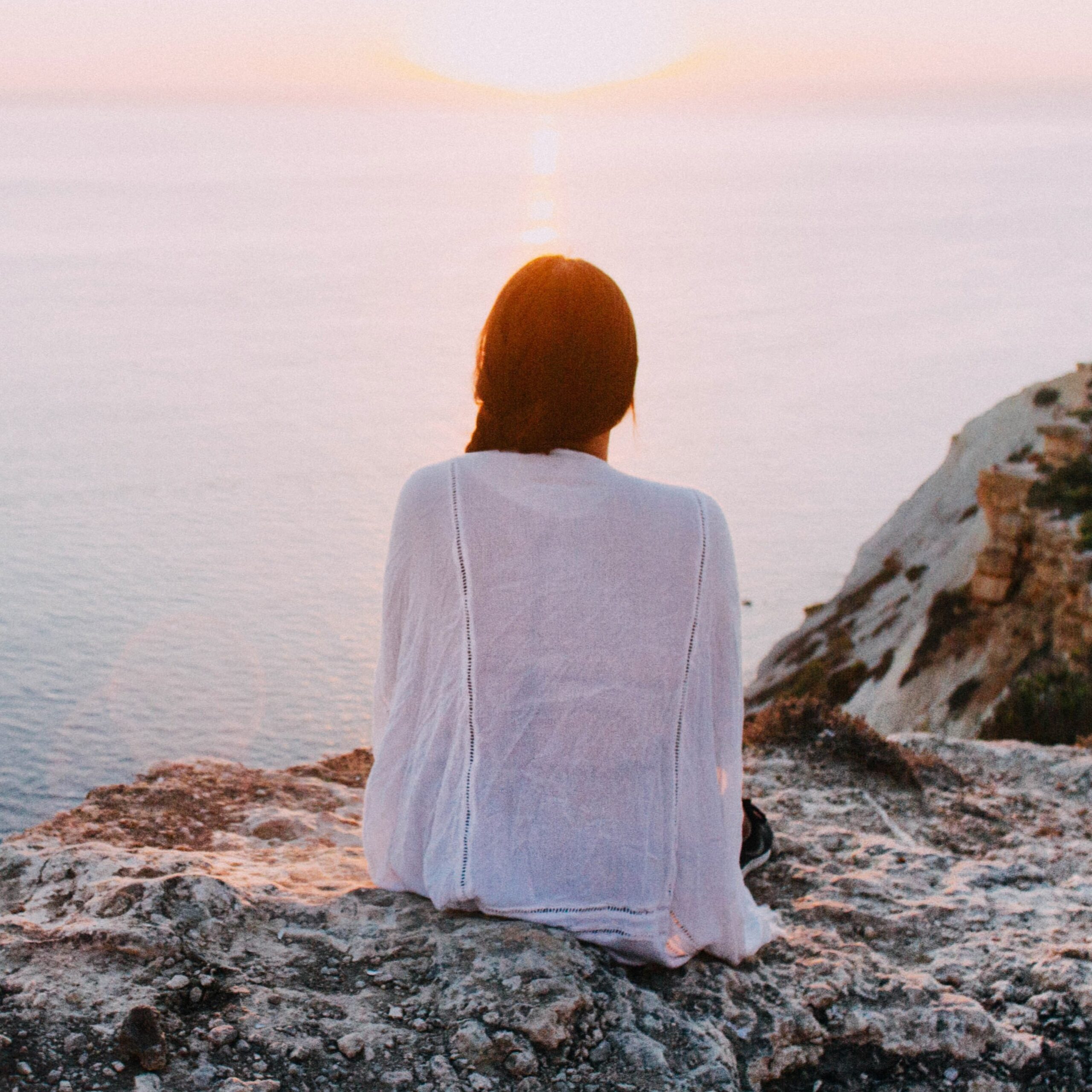 Read more about the article Traveling with Cancer: A Guide for Cancer Patients and Their Loved Ones
