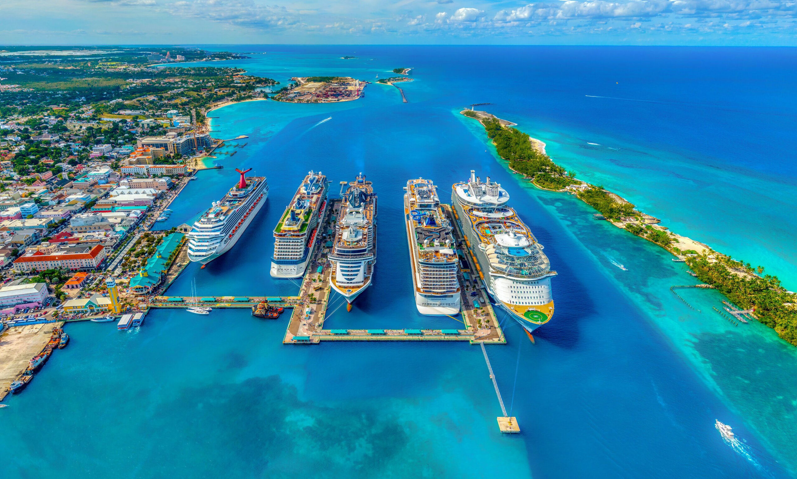 Read more about the article How to Pick the Right Cruise Line for Your Vacation Personality